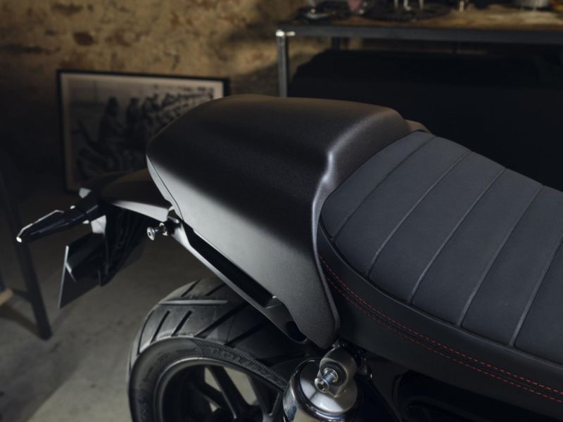 Rear Seat Cowl