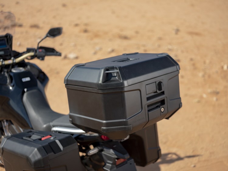58L Plastic Top Box