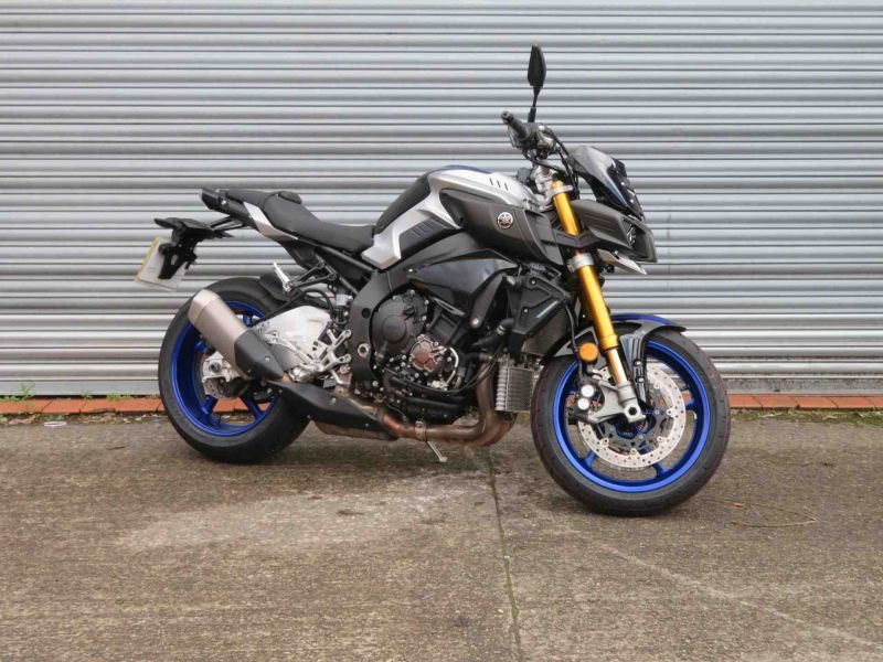 2019 Yamaha MT-10SP CARBON SILVER - Padgett's Motorcycles